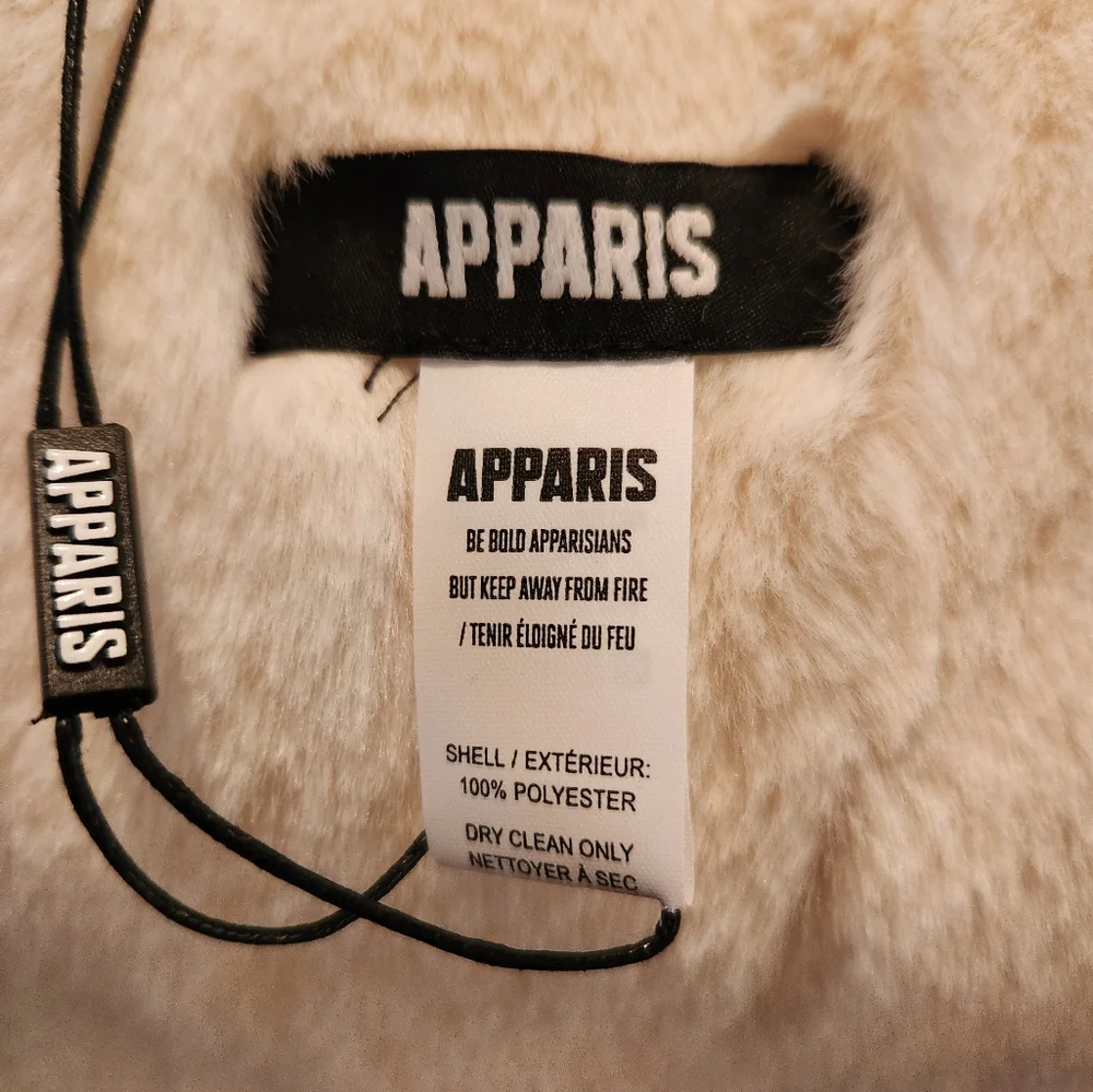 NEW Apparis Ivory Faux Fur Scarf
